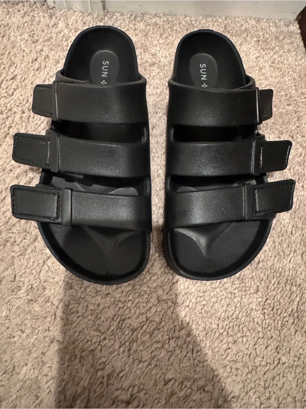 Sun + Stone Kids Black Triple-Strap Slide Sandals with Adjustable Straps Size 2